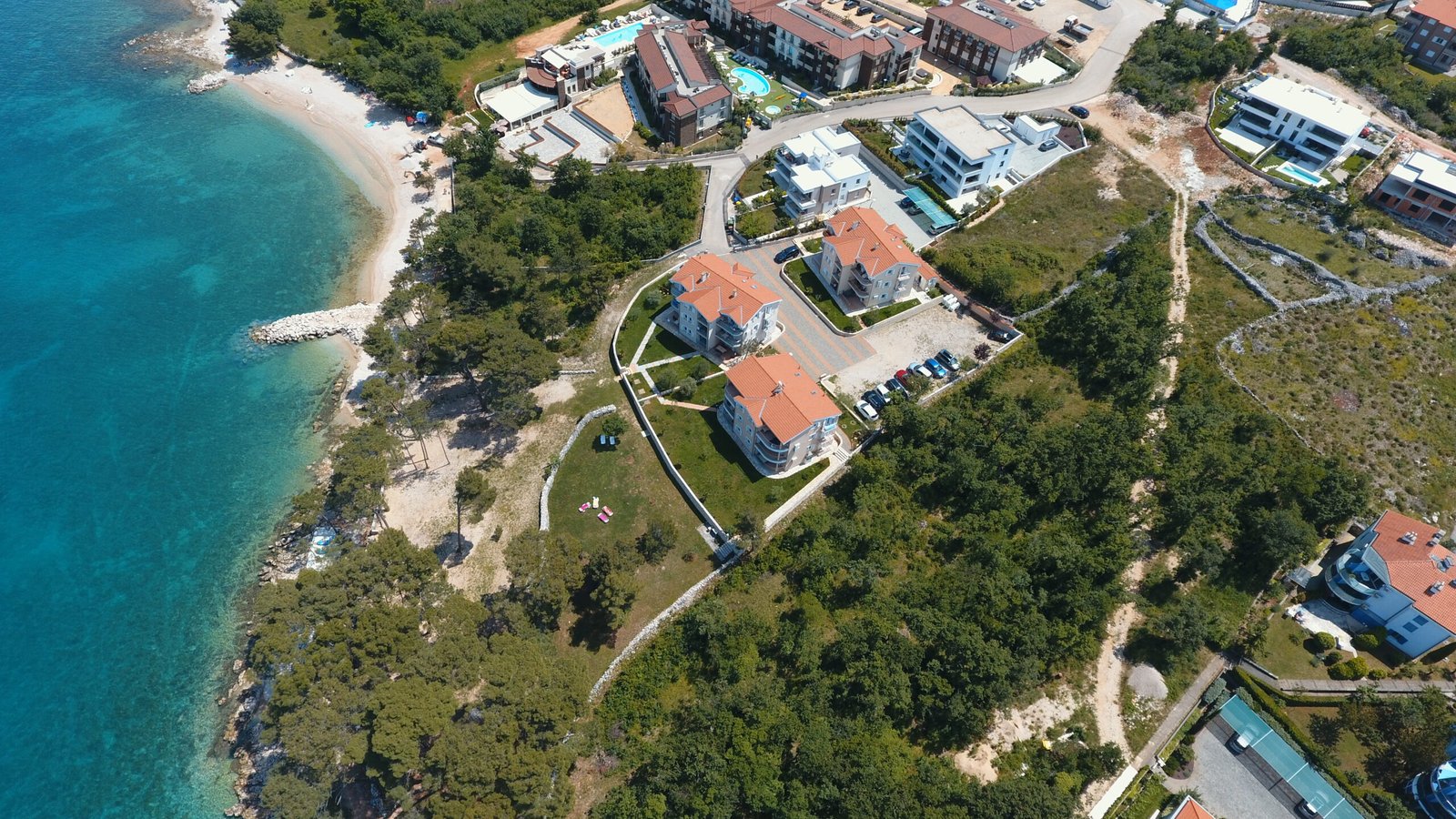 Aerial view of the Mare & Mons grounds and parking area